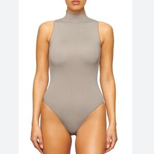 Skims Essential Mock Neck Sleeveless Bodysuit